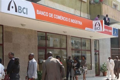 standard bank angola cambio