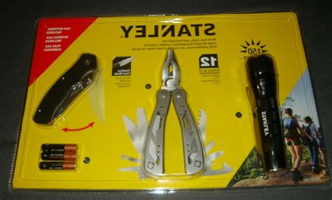 Stanley Multi Tool Knife And Flashlight Set