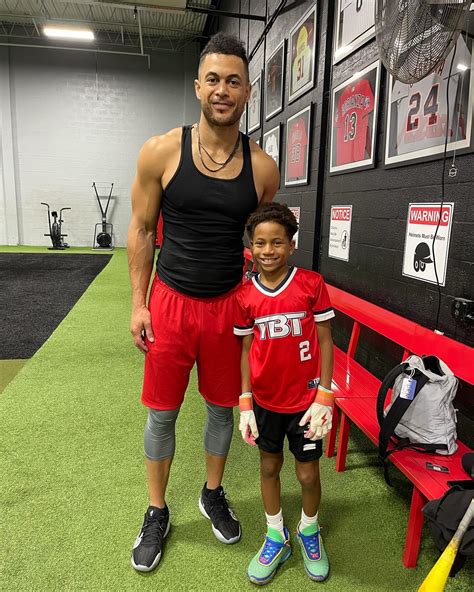 stanton height and weight