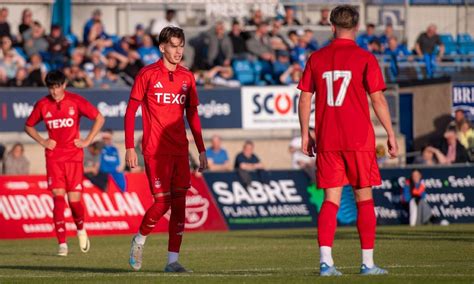 starlets of the year 3