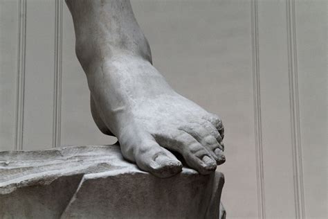 statue of david feet