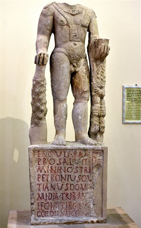 statue of hercules found