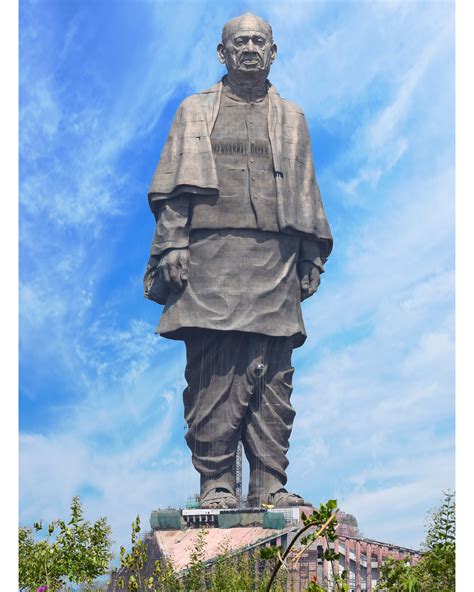 statue of unity where it is located