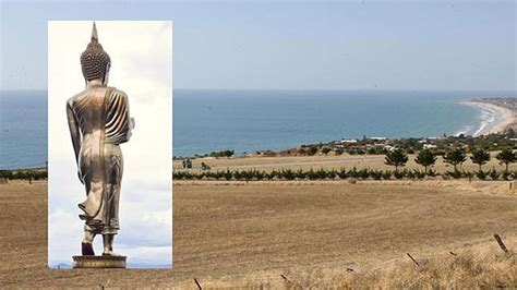 Statue Sellicks Beach