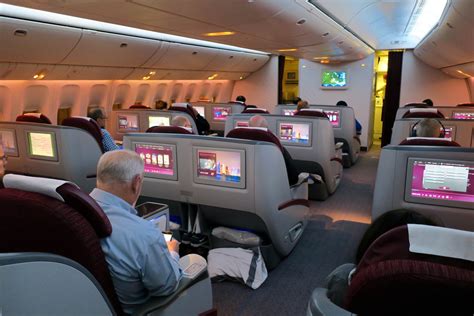 status qatar airlines flight 777