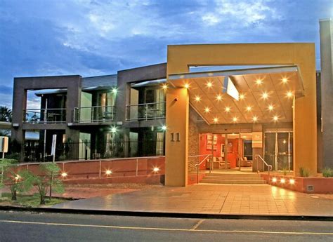 stay at alice springs