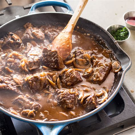 Steak Tips With Gravy