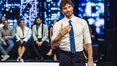 stefano de martino conduce