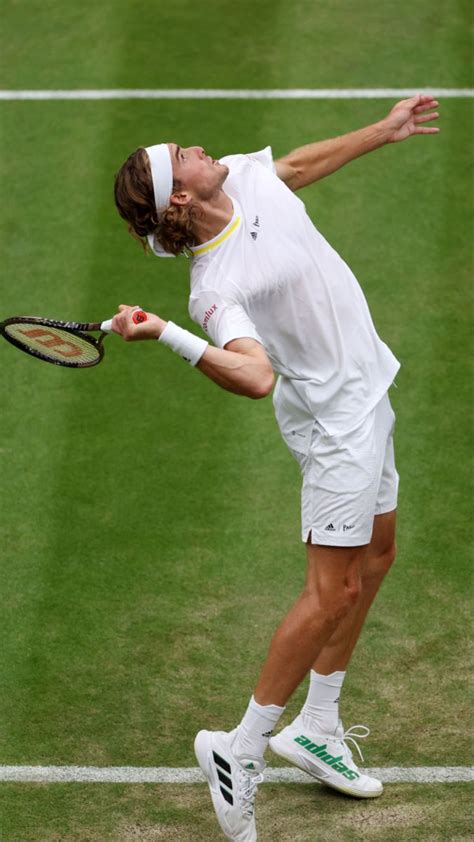 stefanos tsitsipas wimbledon 2022