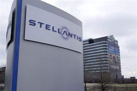 stellantis windsor battery plant