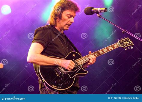 A conversation with Steve Hackett, Genesis guitarist appearing in