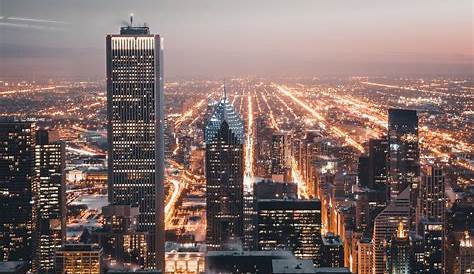Time-lapse of street traffic in Chicago, Illinois