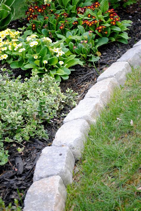 Stone Garden Bed Edging Ideas