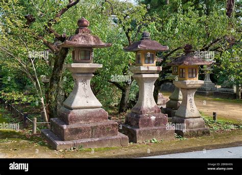 stone lanterns Kyoto
