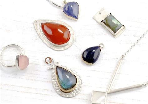 Stone Loose In Setting