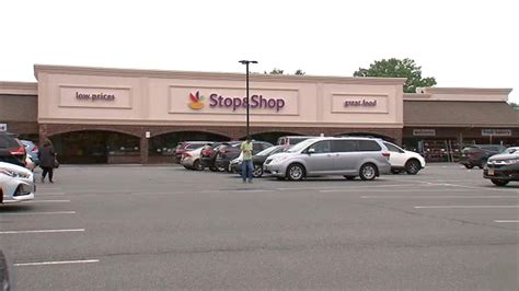 stop and shop near merrick