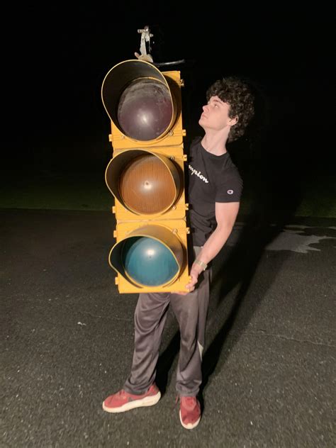 stoplight compared to human
