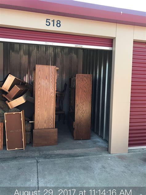 storage unit auctions california