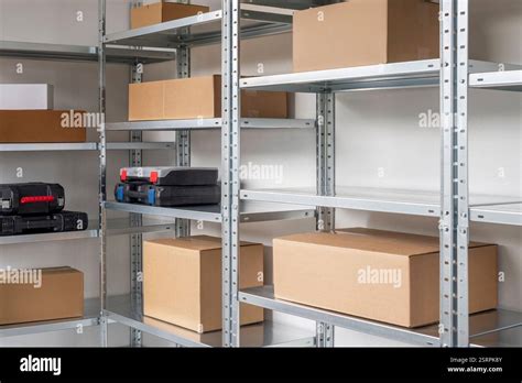 Storage Units That Sell Boxes