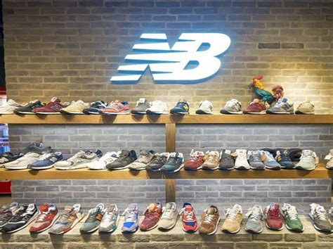 store new balance di jakarta