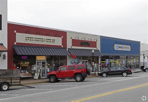stores in downtown acworth ga
