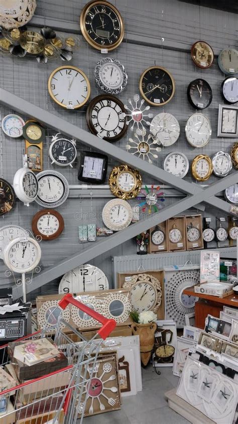 Stores Selling Wall Clocks