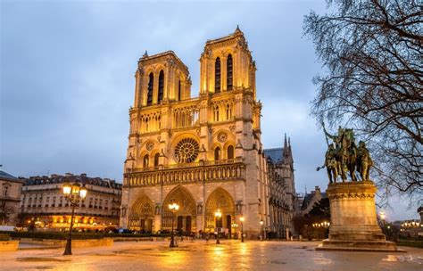 storia notre dame de paris