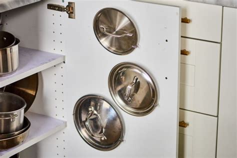 Storing Pot Lids With Command Hooks