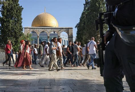 storming of al aqsa mosque