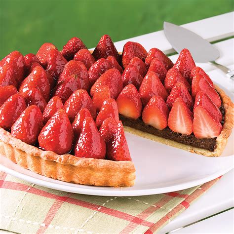Indulge In A Decadent Treat With Our Strawberry Pie With Chocolate Recipe