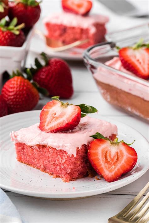 Strawberry Cake Easy