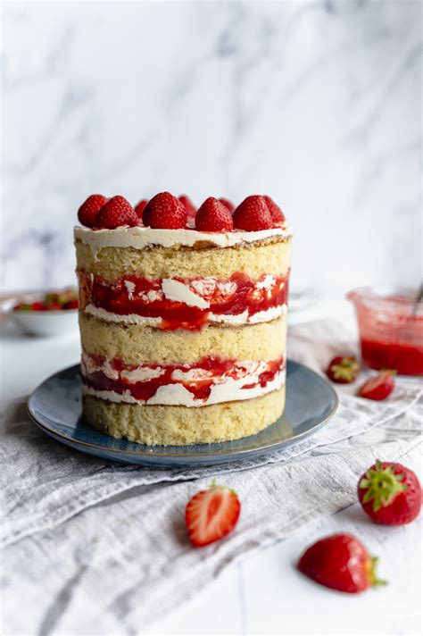 Strawberry Cake Vanilla