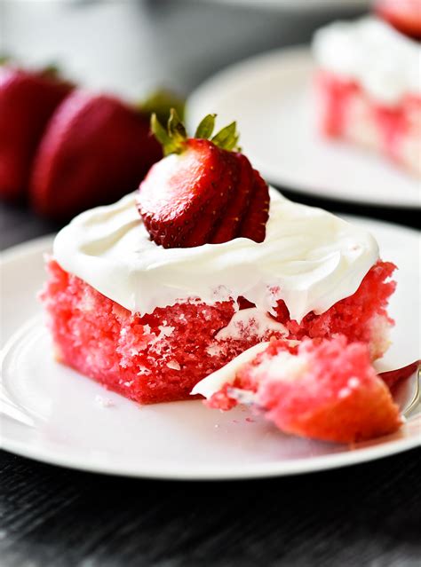 strawberry cake with jello