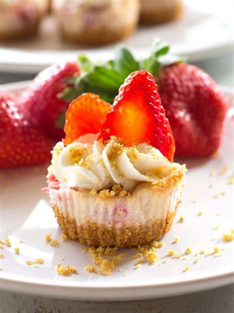 strawberry cheesecake cupcakes with cake mix
