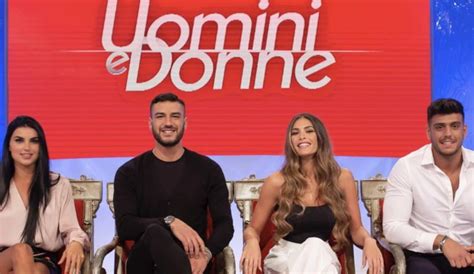 streaming uomini e donne