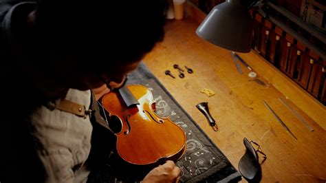 Stringed Instruments Restoration