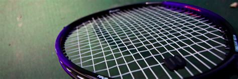 strings on tennis racket