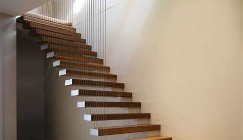 Escalier Suspendu, marches en bois, structure en acier