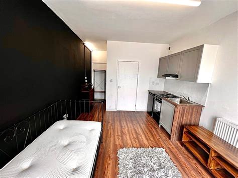 Studio Flat Goodmayes