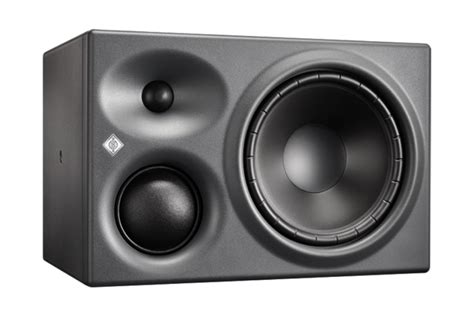 Studio Monitors Without Hiss