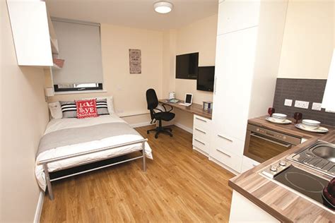 studio room for rent in london