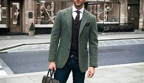 Classique Chic Trench Noir Et Pull Camel Tenue Classe Homme Tendance