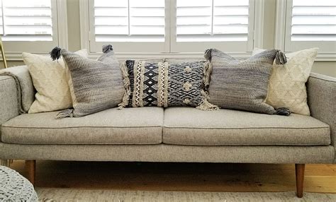 Review Of Style Pillows On Sofa For Small Space