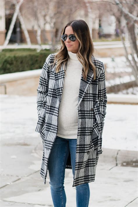 27 Stylish Maternity Winter Outfits To Enjoy The Season Styleoholic