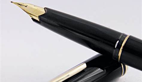 Stylo MONTBLANC (MONT BLANC), plume en or, fountain pen