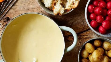 substitute for emmental cheese in fondue