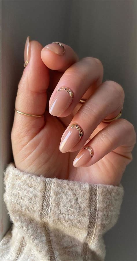 subtle fall nail designs