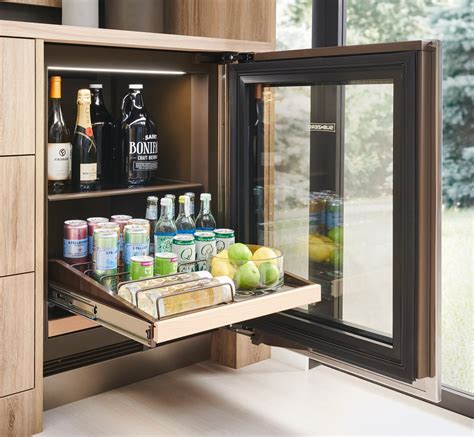 Subzero Undercounter Beverage Fridge