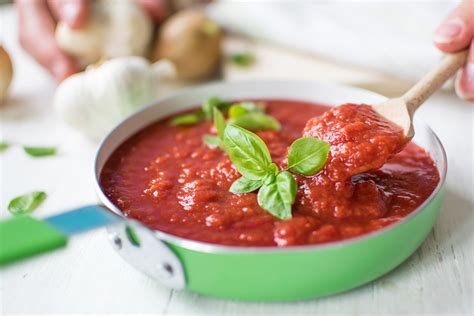 sugo con mozzarella e pomodoro