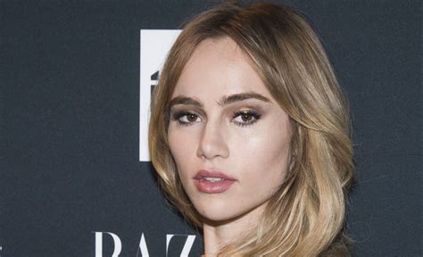 suki waterhouse net worth